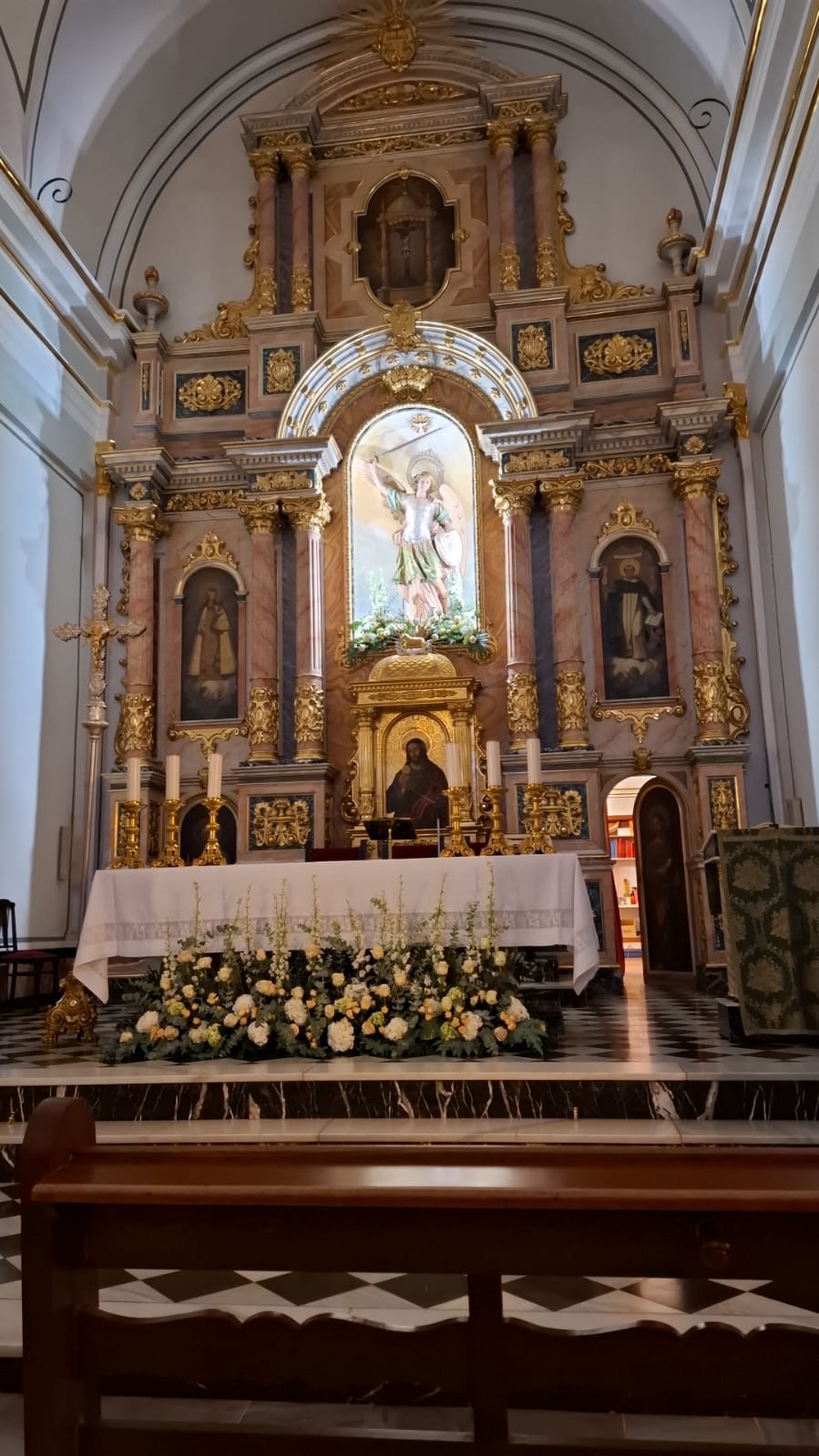 HUI 29 DE SETEMBRE ÉS LA FESTA DEL TITULAR DE L'ALTAR MAJOR DE GATA, SANT MIQUEL ARCÀNGEL. 452 anys de vida parroquial