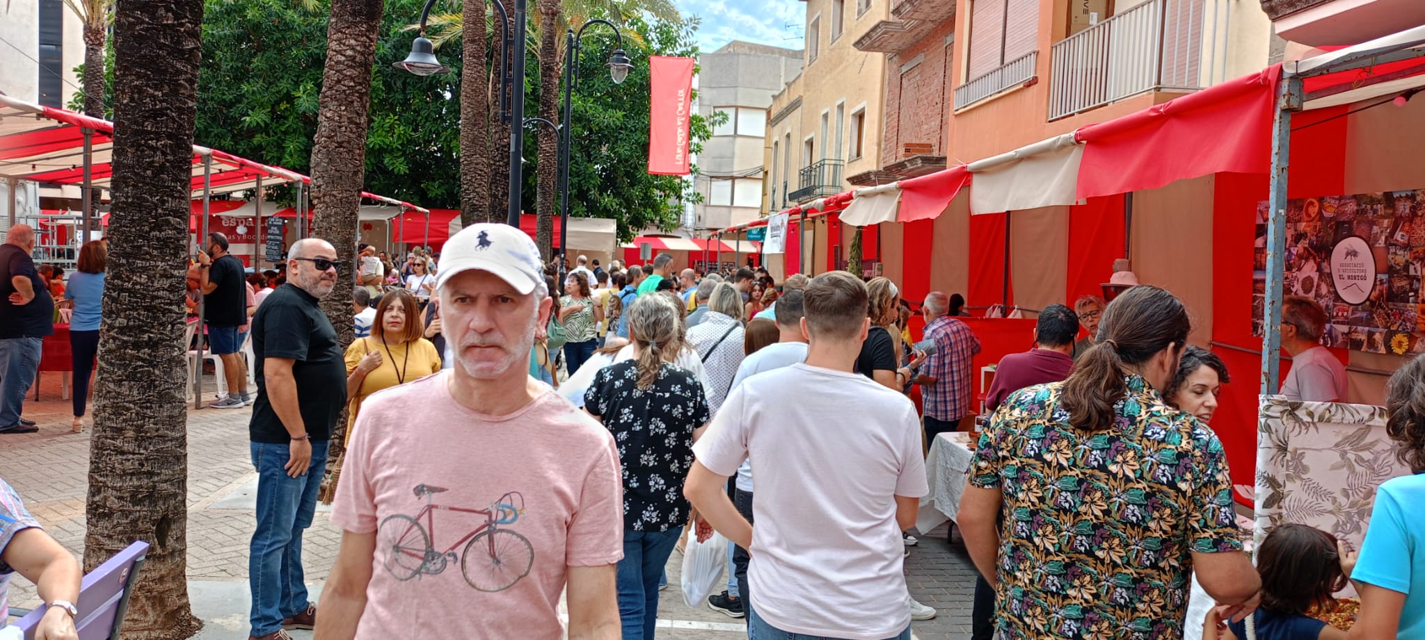 DEMÀ I DIUMENGE, CAP DE SETMANA DE FIRA GATA AL CARRER. La XX edició ve plena d'activitats, comerç, artesania, gastronomia