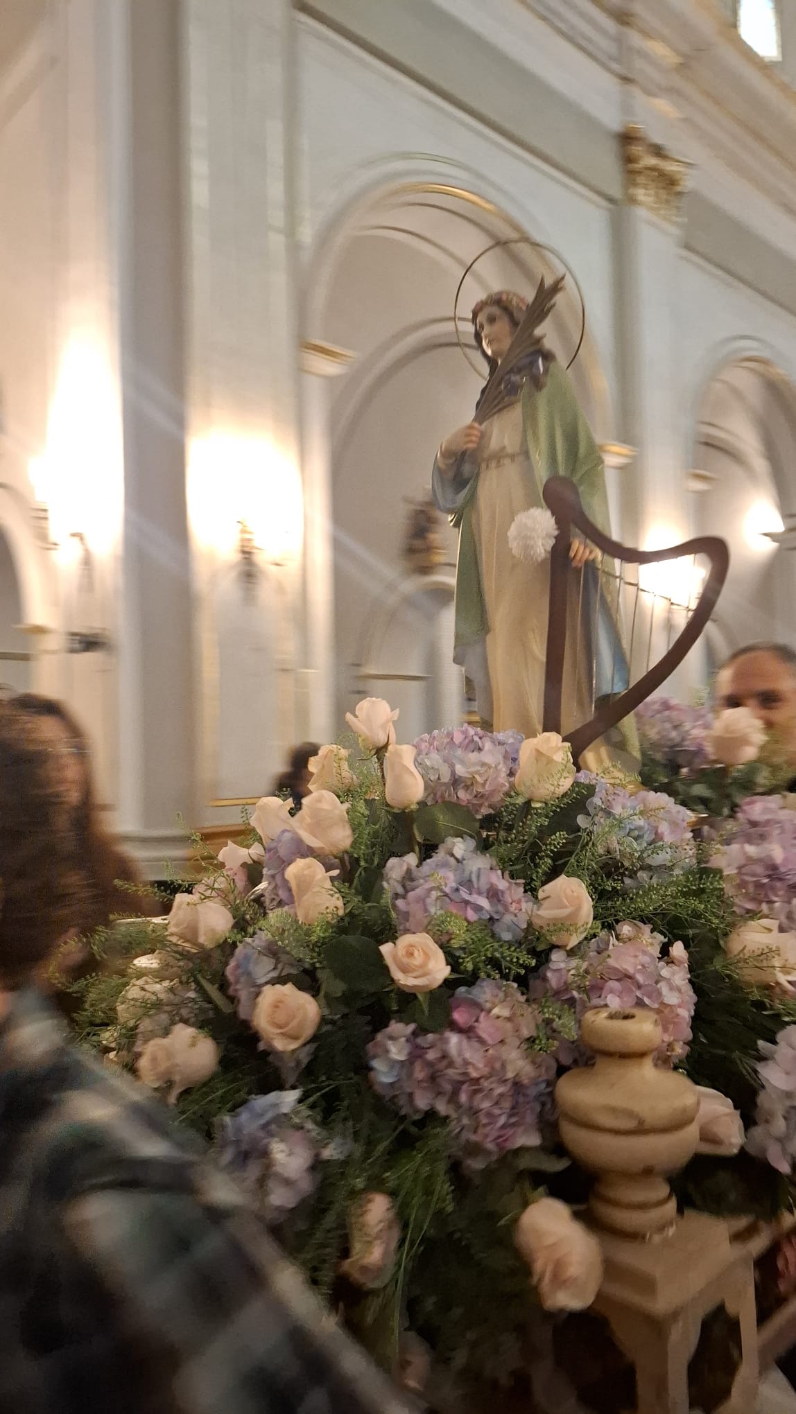 EL PASSACARRER AMB LA IMATGE I LA MISSA SOLEMNE, ÚLTIMS ACTES DE LES FESTES CECILIANES DE LA CENTENÀRIA UNIÓ MUSICAL DE GATA