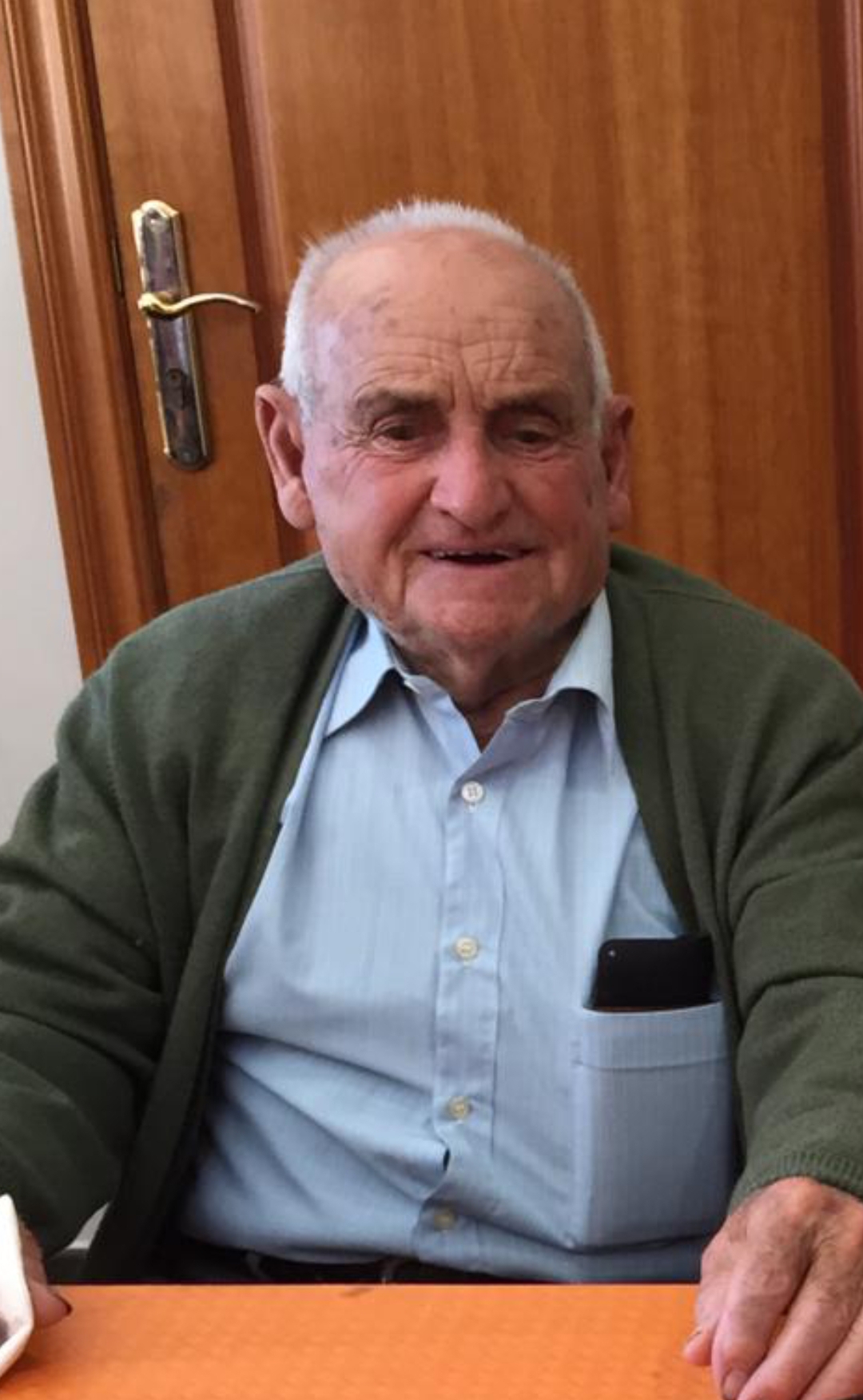 ENS HA DEIXAT L'HOME MÉS VELL DE GATA, MIGUEL SOLER TORRES (Miguel de la Rosa). Un històric militant, que va ser regidor socialista de 1999 a 2003. D.E.P.