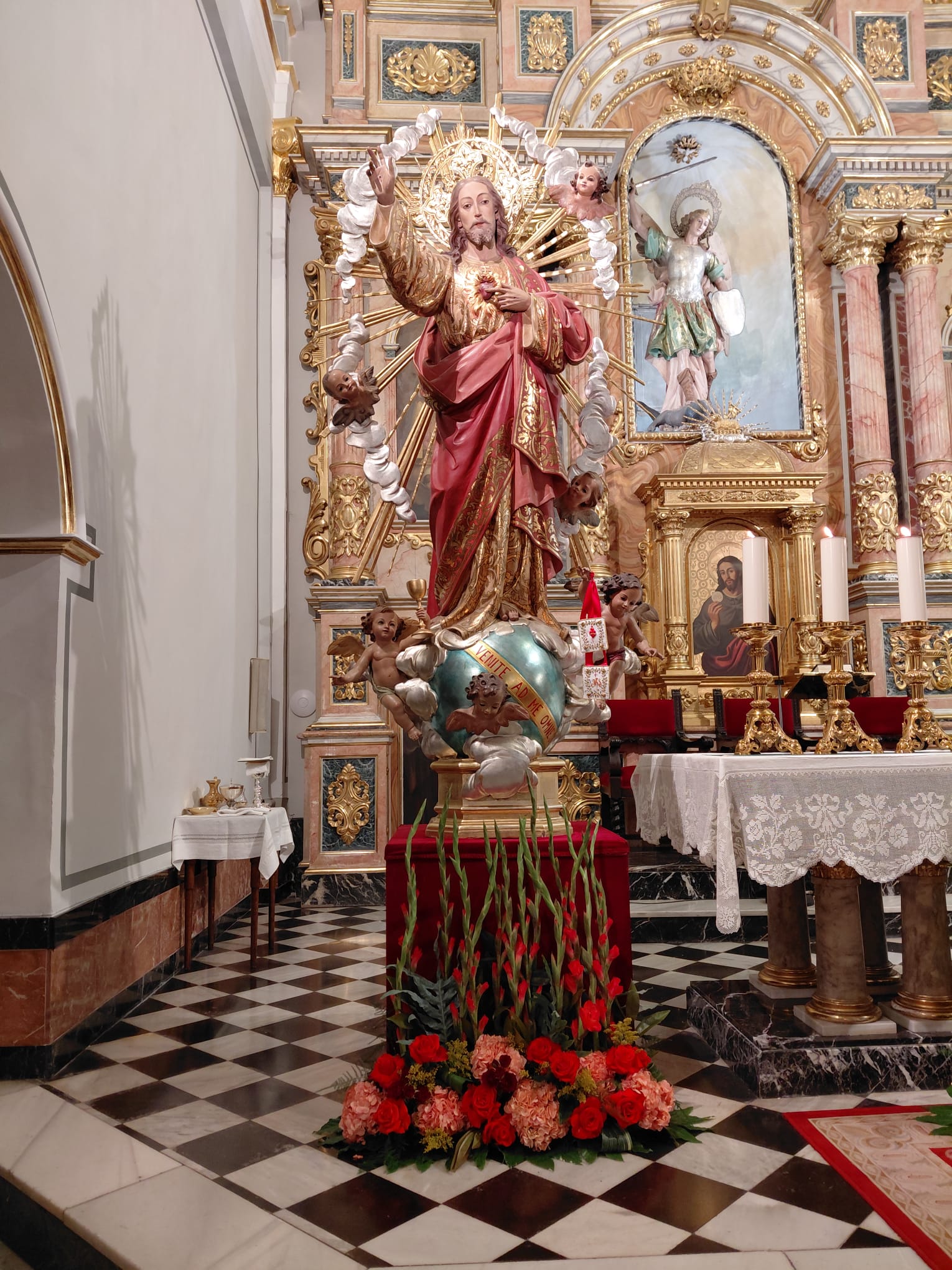 HUI ÉS LA FESTA DEL SAGRAT COR DE JESÚS. La seua confraria és la més antiga de la parròquia. Va ser fundada en 1887