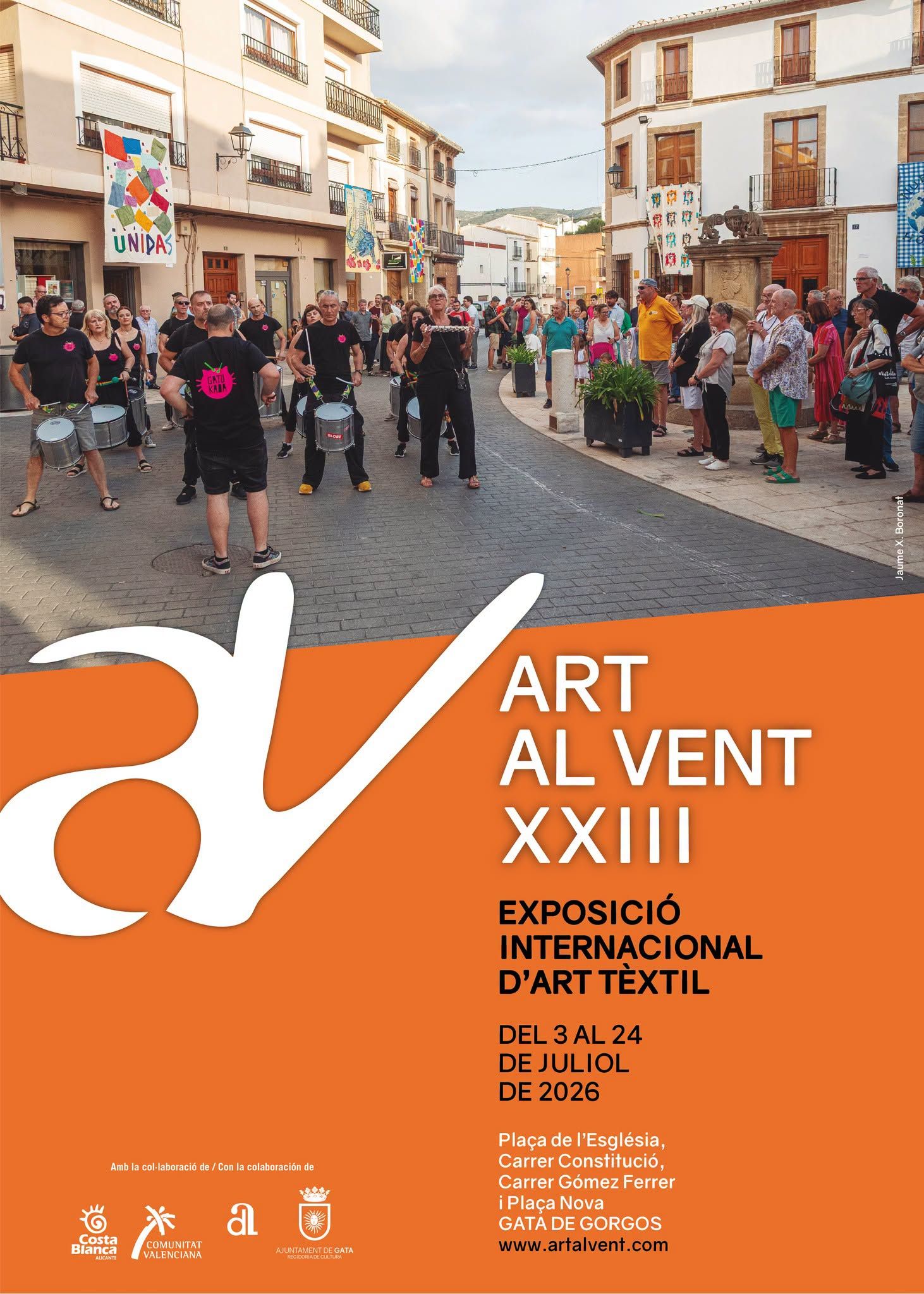 DEMÀ S'INAUGURA A GATA LA 23 EXPOSICIÓ INTERNACIONAL TÈXTIL "ART AL VENT". Del 3 al 24 de juliol. Nou recorregut: Plaça Església, Gómez Ferrer, Constitució i Plaça Nova. Recorregut gràfic 2011-2025