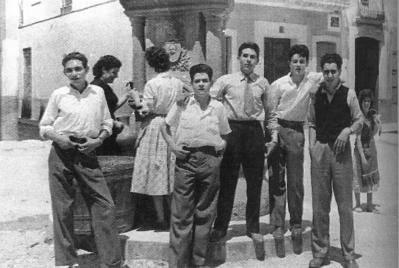 FOTOGRAFIES ANTIGUES (Gata en el record) -246-