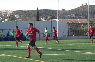 EL GORGOS JUVENIL GOLEJA I SEGUIX LÍDER (7-0).