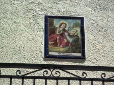 MIRADES URBANES: Una altra capelleta.
