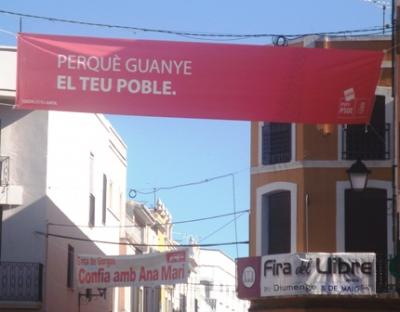 MIRADES URBANES: cartells de tot tipus