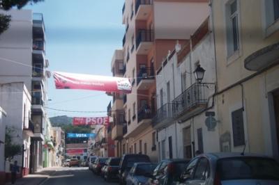 MIRADES URBANES: ¡¡Si n'hi ha pancartes!!