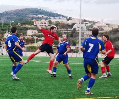 TORNA EL FUTBOL OFICIAL AL NOU CAMP DE LES COSTERES