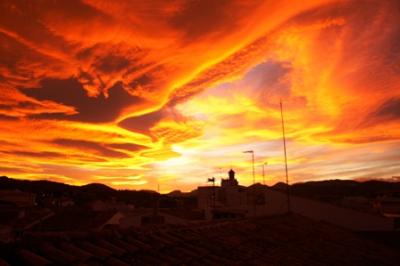 CEL ROIG A GATA: posta del sol impressionant