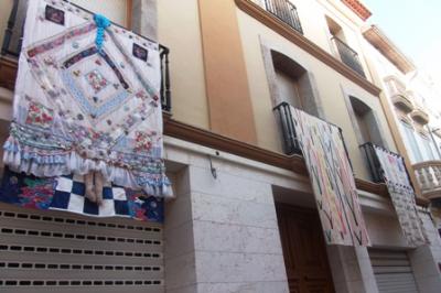 MIRADES URBANESCADA DIA, ART AL VENT IX