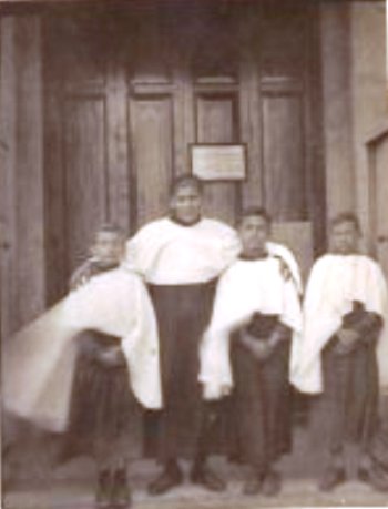 FOTOGRAFIES ANTIGUES (Gata en el record) -976, la de hui, dia 16-