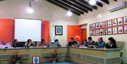 LA PREMSA PARLAdel plenari d'ahir, sobre el PGOU de Gata
