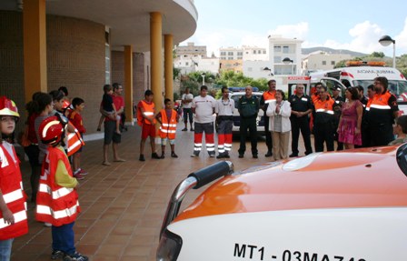 IMATGE DE FESTA: el protocol mana: festa del 9 doctubre a Gata amb el voluntariat
