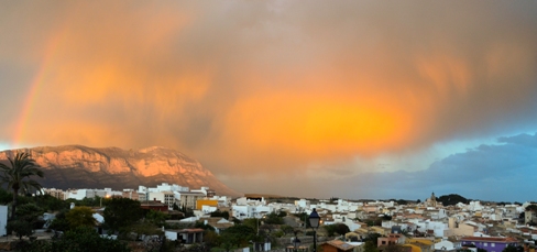 IMATGES CURIOSES: altra estampa del tardet d'ahir, després de la pluja