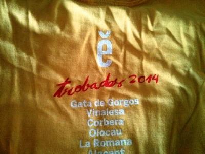 IMATGES CURIOSES: Gata encapçala el llistat de les Trobades dEscoles en valencià 2014