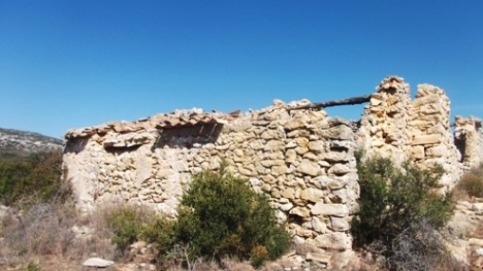 DE RUTA: Les Cases del Sobirà, prop del cim del Serrillàs