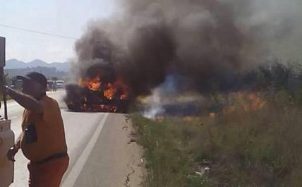 LA PREMSA PARLA DEl'accident a la recta de Xàbia ahir, la xerrada de dimarts sobre la Duquessa, obres a Gata de Diputació i pilota declarar-la BIC