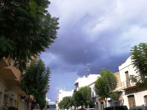 COM S'HA POSAT!! IGUAL TENIM AIGUA I TOTQUINA TRONÀ!!
