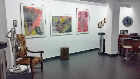 LARTISTA GATERA PEPA CASELLES EXPOSÀ A DÉNIA LA SEUA DARRERA OBRA