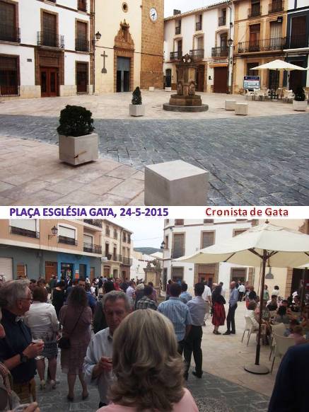 IMATGES CURIOSES: PLAÇA DE L'ESGLÉSIA (Gata) buida a les 8,30 del matí; plena per les Comunions