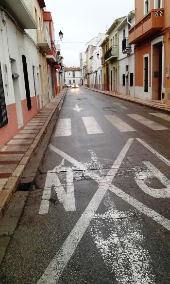 DESPÚS-DEMÀ DIJOUS 27 SINICIEN LES OBRES DEL CARRER PAET