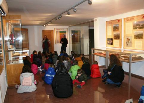 L'AJUNTAMENT MOSTRA ALS VEÏNS LA COL·LECCIÓ MUSEOGRÀFICA MUNICIPAL (demà dia 3, xerrada a les 20 hores)