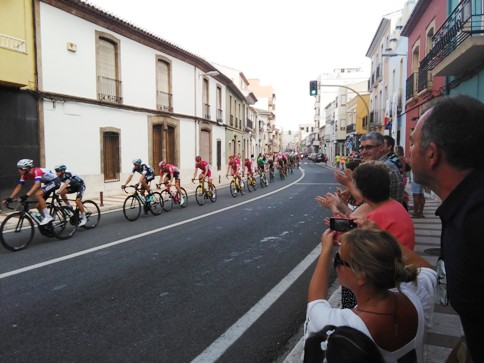 LA VOLTA CICLISTA A ESPANYA PASSARÀ PEL TERME DE GATA DE GORGOS, DIUMENGE 27 DAGOST EN LA SEUA NOVENA ETAPA ORIOLA-POBLE NOU (Alt de Puig Llorença)