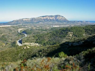 COMENÇA LA PRIMAVERA. EL TERME DE GATA ES POSA BONIC.