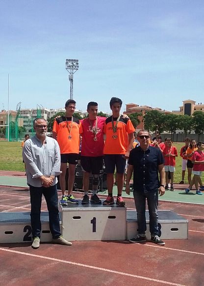 GATERS A LA CURSA DONDARA I ALS XII MINIJOCS DE DÉNIA; RESULTAT DE FUTBOL JUVENIL; HOMENATGE DEL GORGOS AL SEU JUGADOR PEPE PEDRO