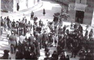 HUI ÉS LA SANTA CREU, 3 DE MAIG: abans es beneïa el terme
