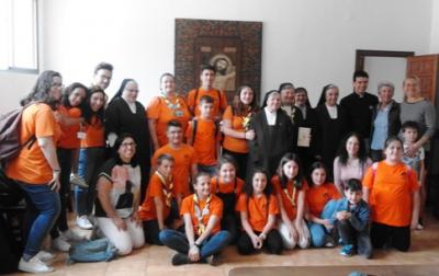 ELS JÚNIORS DE GATA VISITEN EL CONVENT DE LES CARMELITES DESCALCES DALTEA, ON RESIDIX LA GATERA SOR ROSITA SOLER SIGNES