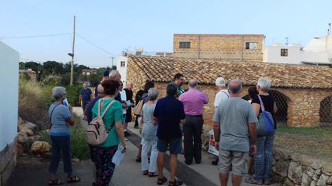 ART AL VENT 2018, RUTA URBANA GATA: 25 persones participen en la visita