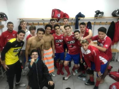 EL GORGOS JUVENIL GOLEJA (7-0) EN PARTIT AJORNAT