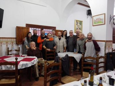 IMATGES CURIOSES: GATA DEIXA BONS RECORDS. DINAR DE GERMANOR, POLICIES D'ACÍ ENTRE 1997 I 2003