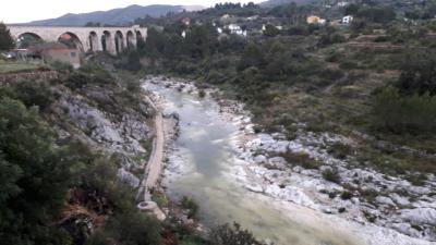 FINAL DE L'EPISODI DE PLUGES: 321 LITRES A GATA. EL RIU ENCARA BAIXA