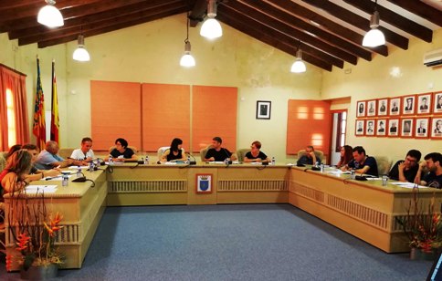 GATA: APROVADA L'ORGANITZACIÓ DE L'AJUNTAMENT (dos dedicacions exclusives i una parcial)
