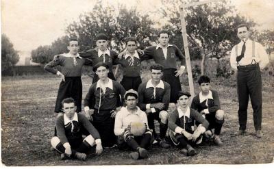 COMENÇA A ESCRIURE'S LA HISTÒRIA DEL FUTBOL A GATA (Paco Moncho i el Gorgos C.F.)