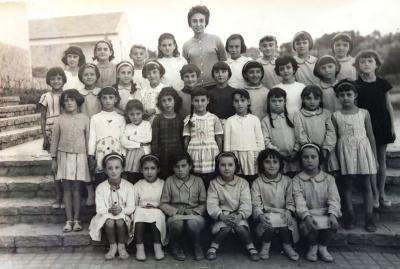 FOTOGRAFIES ANTIGUESI DABANS (Gata en el record). Nº 1.835. Xiquetes Curs escolar 1962-63