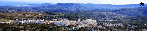VISTES DE GATA. DES DEL MIRADOR DE PEDREGUER ES VEU TOT EL POBLE (Foto Jaime Fornés Signes Blanquet). AMPLIEU FOTO