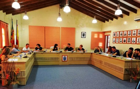 HUI DIA 30, ÚLTIM DIMARTS DE MES IMPAR, PLENARI ORDINARI A GATA. EL PLE ES POSICIONA EN CONTRA DEL PARC EÒLIC AL TERME GATER