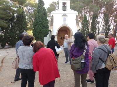 RUTA GUIADA A L'ERMITA AMB EL COL·LECTIU TAPIS I VOLUNTARIS DE GATA, UN MATÍ ALTRUISTA MOLT GRATIFICANT