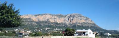 EL CEL RAS I EL FRED DE LA TARDOR FAN AL PARE MONTGÓ CLAR I AMB COLOR