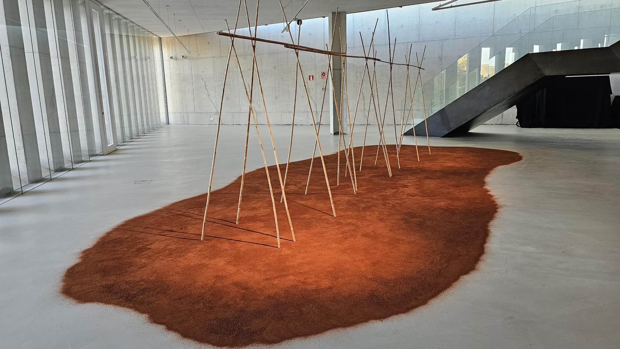 L'ARTISTA PLÀSTIC GATER JOSEP GINESTAR EXPOSA A L'AUDITORI MUNICIPAL DE TEULADA MORAIRA. . El somni de la terra i la mar