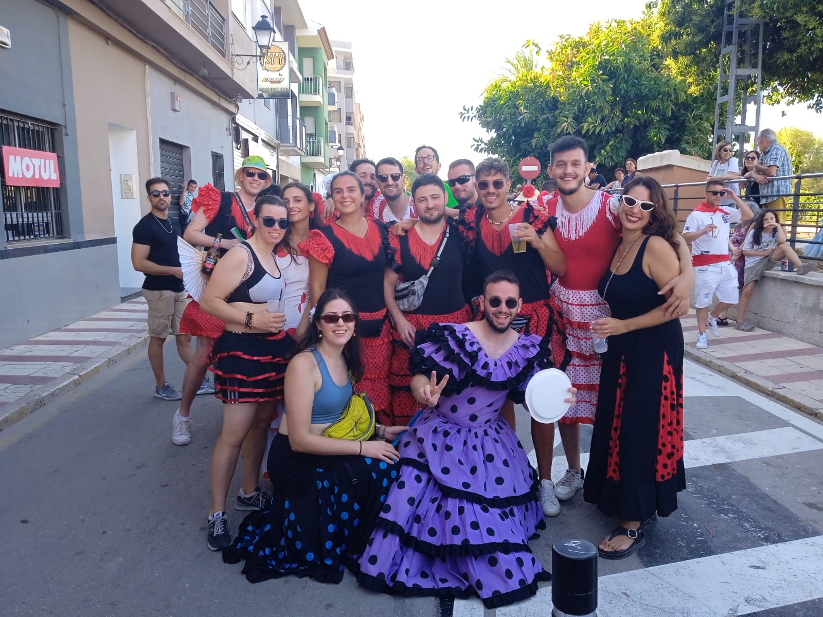 FESTES GATA 2024: CRÒNICA SEGON DIA, SEGONA PART: INAUGURACIONS, CORRO I BARRAQUES