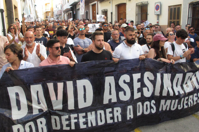 LA PREMSA ES FA RESSÓ DE LA MANIFESTACIÓ NO AUTORITZADA D'AHIR