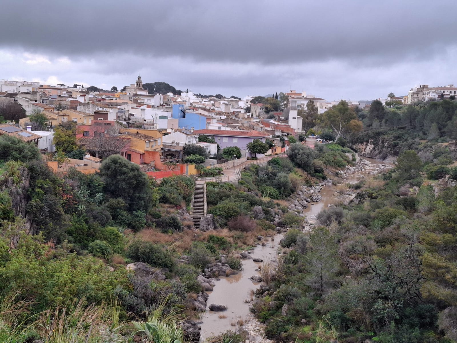 BAIXA UNA RIUADETA PEL RIU GORGOS AL PAS PER GATA. L'última mitja riuadeta va ser el 3 de desembre de 2022