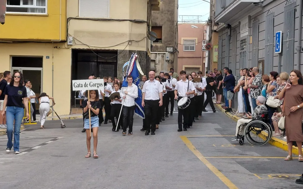 LES BANDES DE GATA, UNIÓ MUSICAL (1870) I CODA (2008), PARTICIPEN A PEDREGUER EN LA MULTITUDINÀRIA TROBADA DE BANDES DE LA MARINA ALTA, EN EL 75 ANIVERSARI DE LA SEUA BANDA