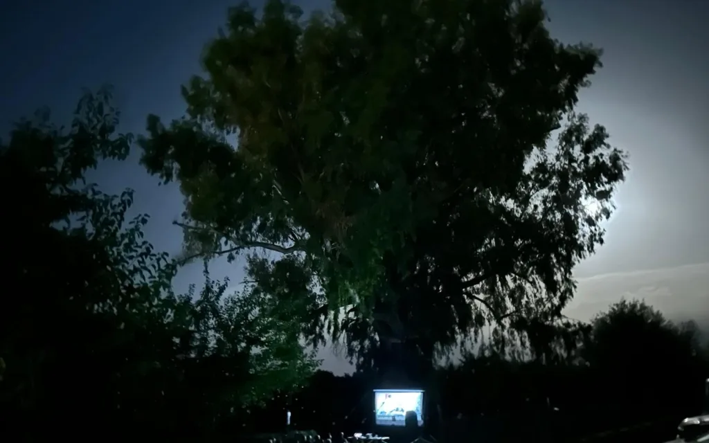 LA MUIXERANGA DE LA MARINA ALTA POSA L'ESPECTACLE PREVI AL SOPAR D'UN CENTENAR DE VEÏNS DE LA RANA