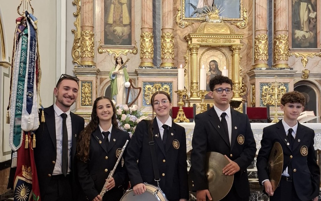 EL PASSACARRER AMB LA IMATGE I LA MISSA SOLEMNE, ÚLTIMS ACTES DE LES FESTES CECILIANES DE LA CENTENÀRIA UNIÓ MUSICAL DE GATA