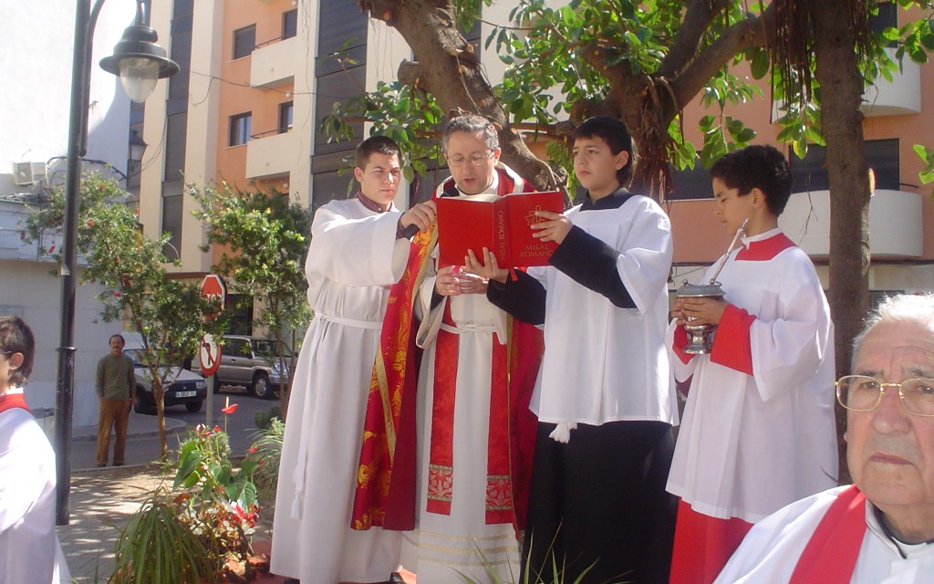 HUI COMENÇA EL TRÍDUO PASQUAL. RECORDEM AQUELLES SETMANES SANTES DE GATA AMB IMATGES.